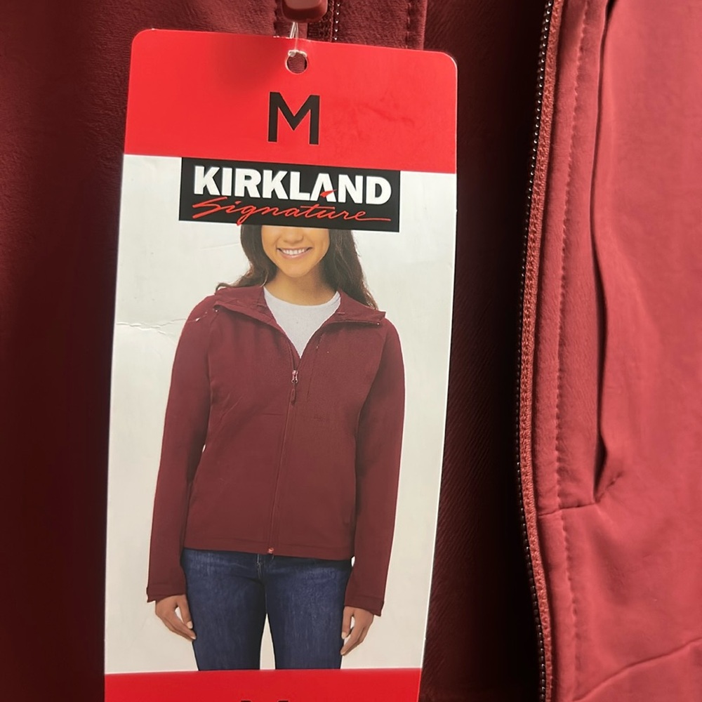 Kirkland Signature Ladies’ Jacket Water Repellent Wind Resistant Red M NWT